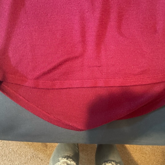 Full arm burgundy sweater. XS - Picture 2 of 5
